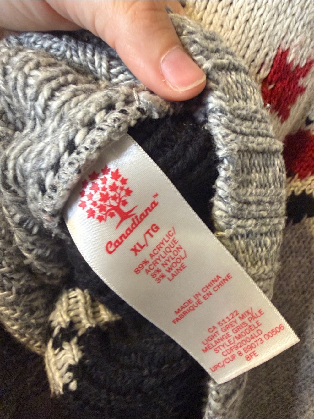 Men's Shawl-Collar Zip Sweater Jacket in Gray, Cream & Red Accent - Picture 7 of 7